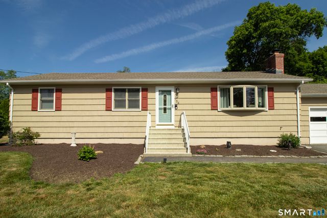 754 Riverside Drive, Orange, CT 06477