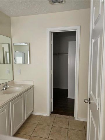 13064 Peppergate Lane, Houston, TX 77044