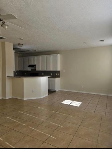 13064 Peppergate Lane, Houston, TX 77044