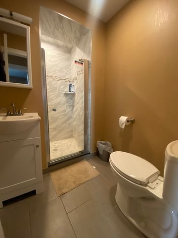 32 Linden St 7, Brookline, MA 02445
