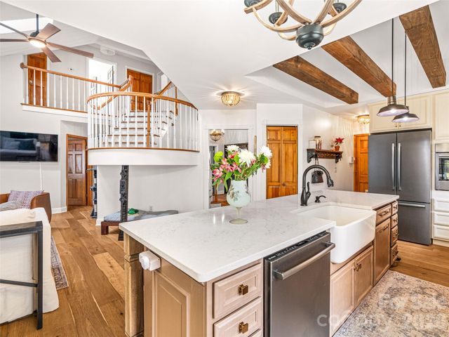 649 Upper Bailey Branch Road, Mars Hill, NC 28754