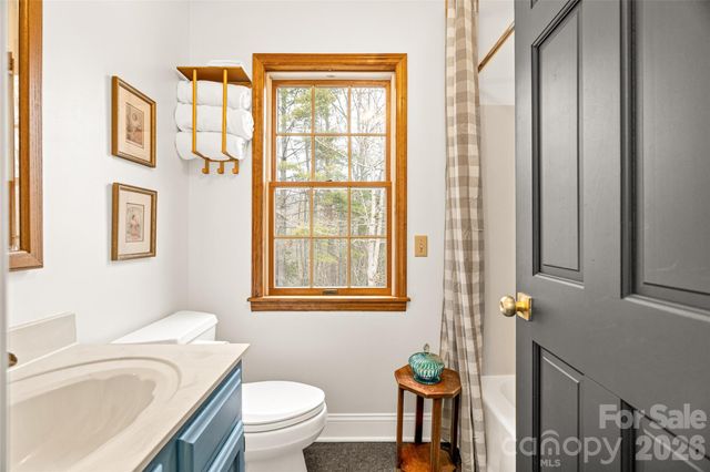 649 Upper Bailey Branch Road, Mars Hill, NC 28754