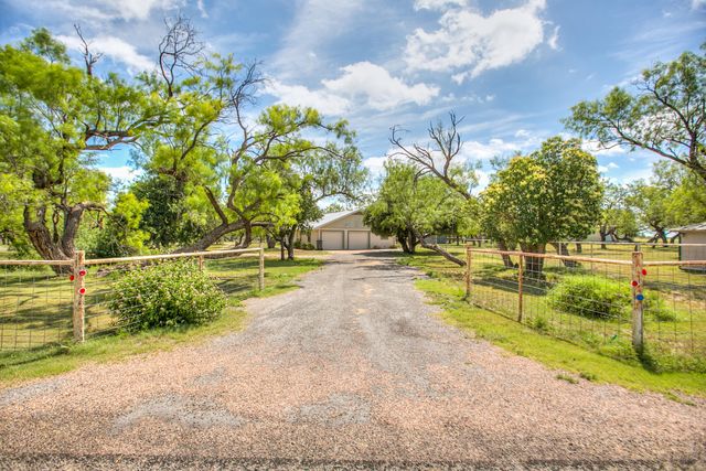 16101 Fitzgerald Drive, San Angelo, TX 76904