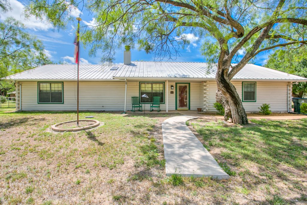 Image 1 of property listing at 16101 Fitzgerald Drive, San Angelo, TX 76904