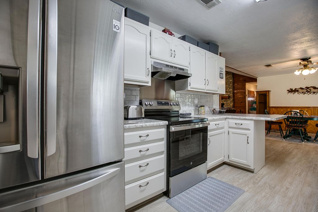 Image 11 of property listing at 16101 Fitzgerald Drive, San Angelo, TX 76904
