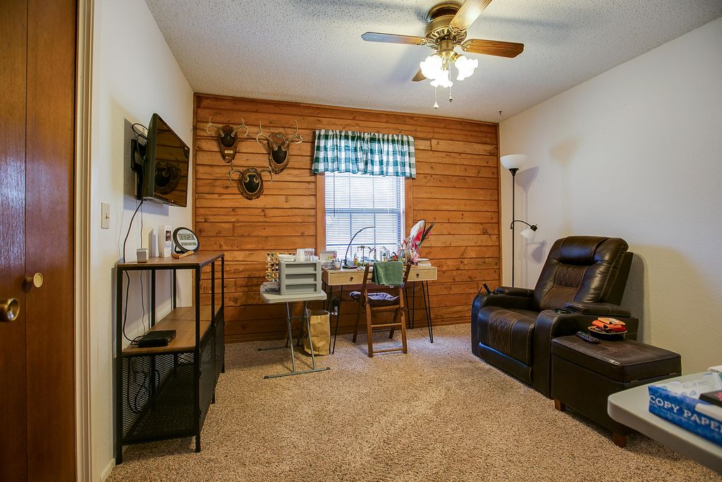 Image 13 of property listing at 16101 Fitzgerald Drive, San Angelo, TX 76904