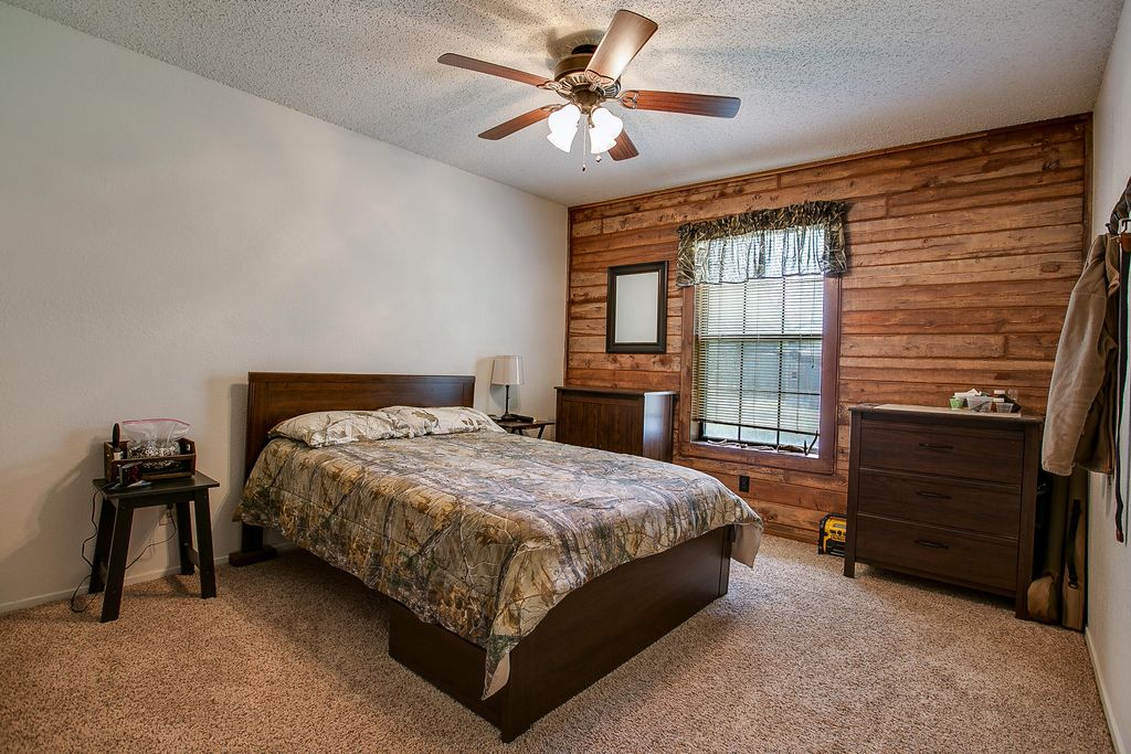 Image 16 of property listing at 16101 Fitzgerald Drive, San Angelo, TX 76904