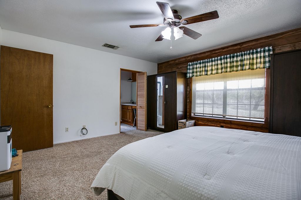Image 18 of property listing at 16101 Fitzgerald Drive, San Angelo, TX 76904