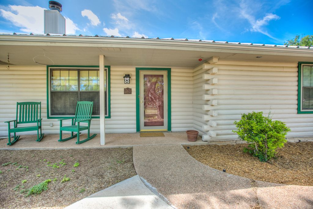 Image 2 of property listing at 16101 Fitzgerald Drive, San Angelo, TX 76904