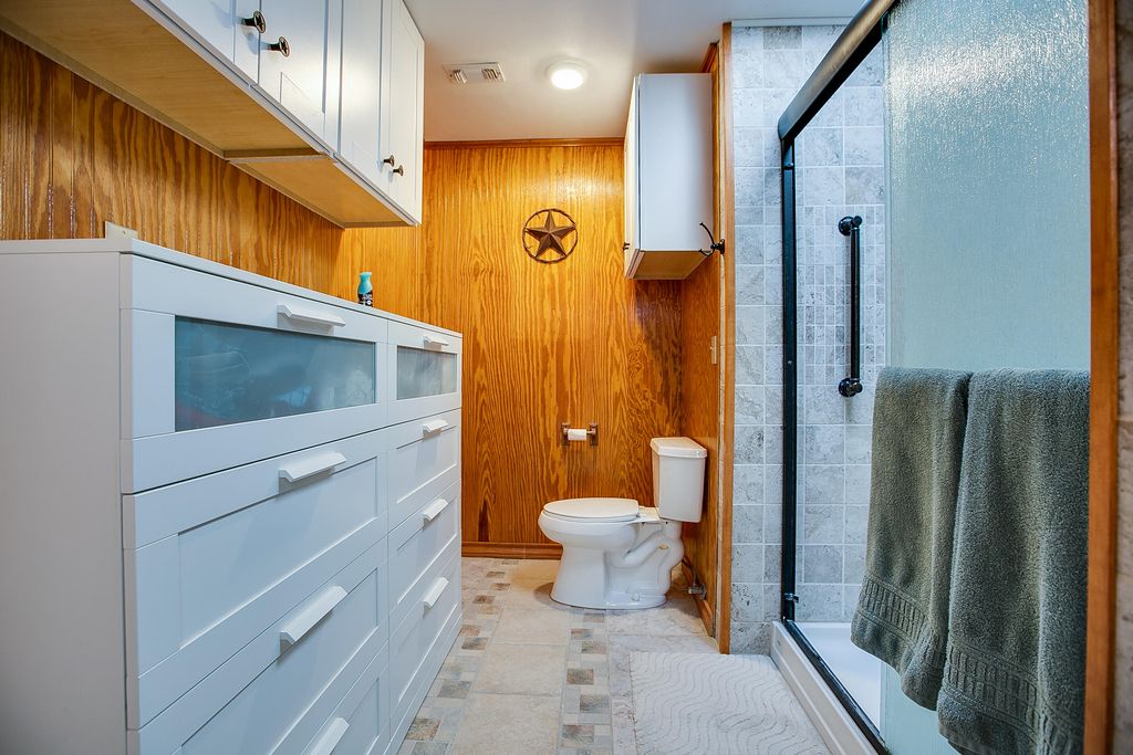 Image 20 of property listing at 16101 Fitzgerald Drive, San Angelo, TX 76904