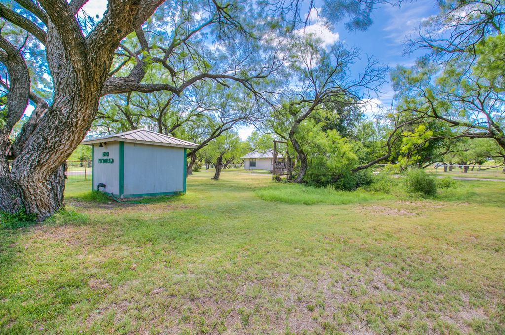 Image 24 of property listing at 16101 Fitzgerald Drive, San Angelo, TX 76904