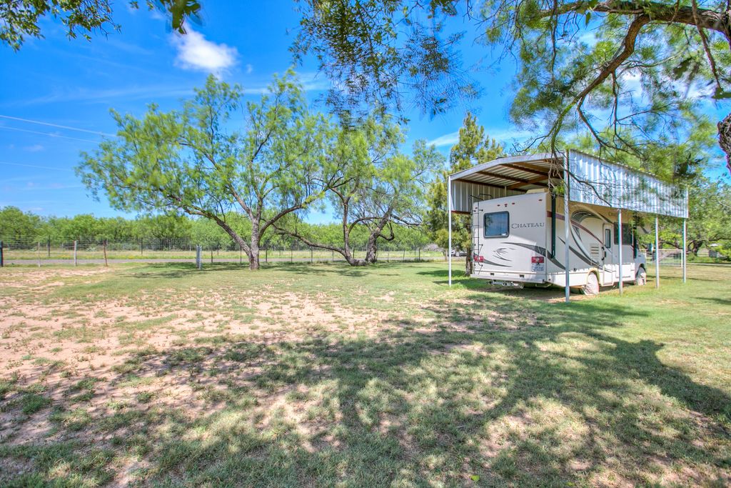 Image 27 of property listing at 16101 Fitzgerald Drive, San Angelo, TX 76904