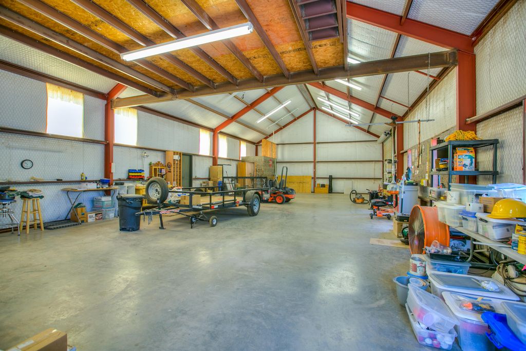 Image 30 of property listing at 16101 Fitzgerald Drive, San Angelo, TX 76904