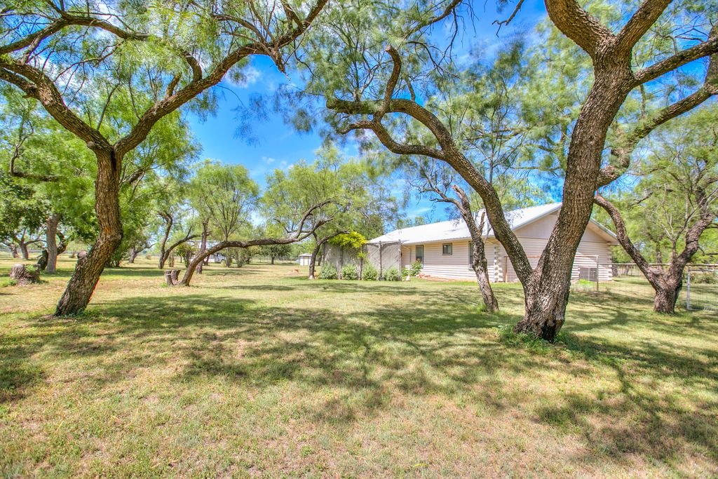 Image 37 of property listing at 16101 Fitzgerald Drive, San Angelo, TX 76904