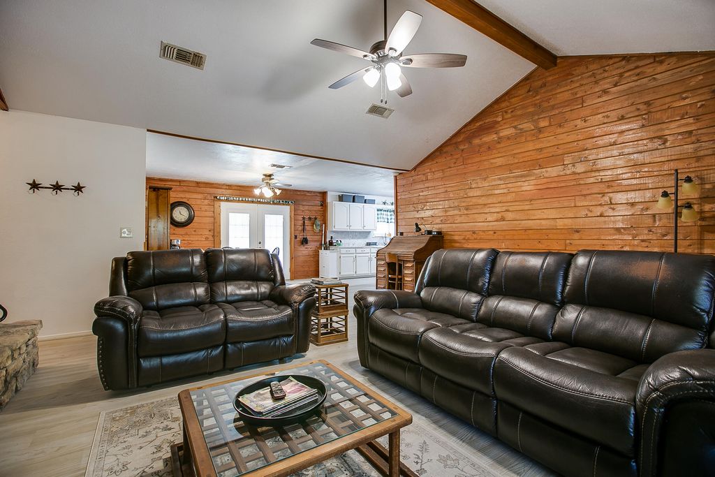 Image 7 of property listing at 16101 Fitzgerald Drive, San Angelo, TX 76904