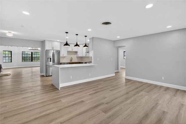 2554 68TH AVENUE S, St Petersburg, FL 33712