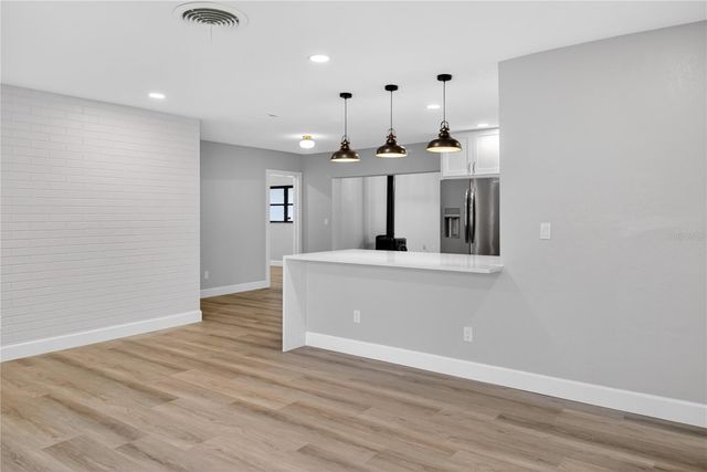 2554 68TH AVENUE S, St Petersburg, FL 33712