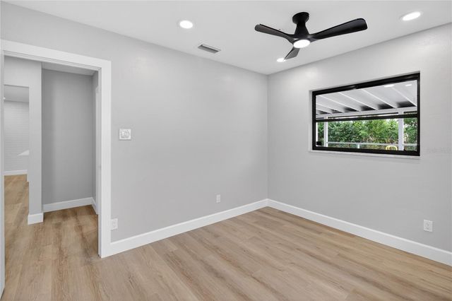 2554 68TH AVENUE S, St Petersburg, FL 33712