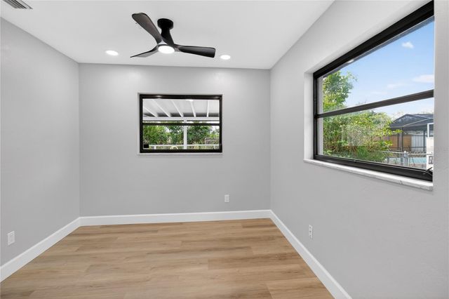 2554 68TH AVENUE S, St Petersburg, FL 33712