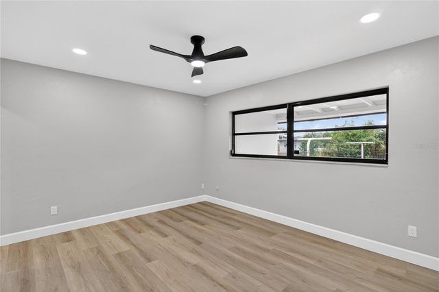 2554 68TH AVENUE S, St Petersburg, FL 33712