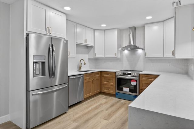 2554 68TH AVENUE S, St Petersburg, FL 33712