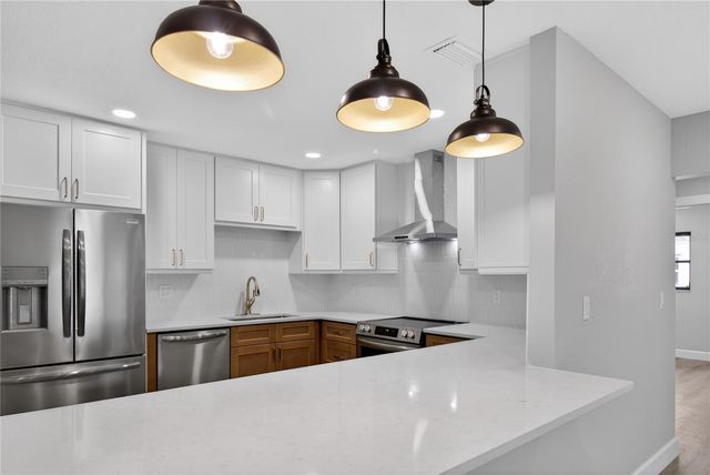 2554 68TH AVENUE S, St Petersburg, FL 33712