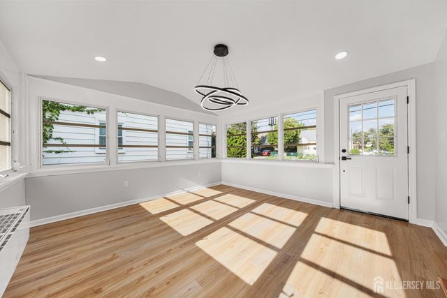 24 Morgan Drive, Edison, NJ 08817