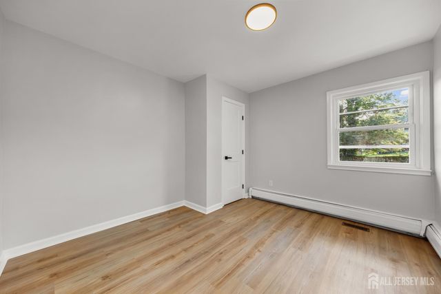 24 Morgan Drive, Edison, NJ 08817