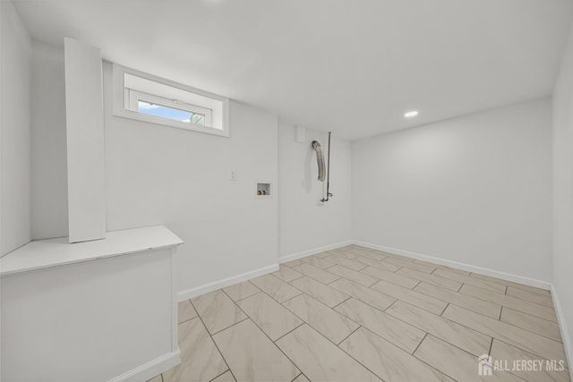 24 Morgan Drive, Edison, NJ 08817