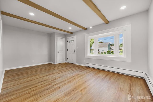 24 Morgan Drive, Edison, NJ 08817