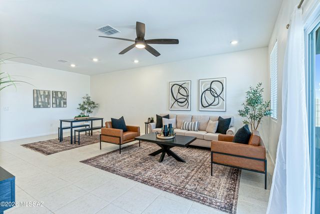 8705 E Creamy Cliffrose Trail, Vail, AZ 85641