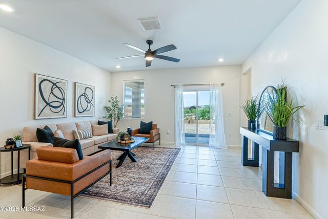 8705 E Creamy Cliffrose Trail, Vail, AZ 85641