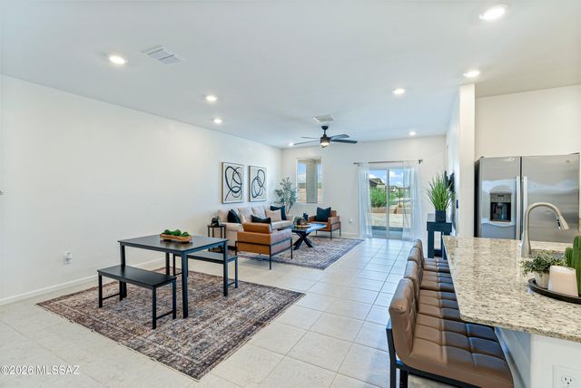 8705 E Creamy Cliffrose Trail, Vail, AZ 85641