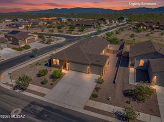 8705 E Creamy Cliffrose Trail, Vail, AZ 85641