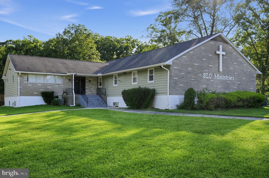 1110 COLES MILL RD, Williamstown, NJ 08094 — exterior