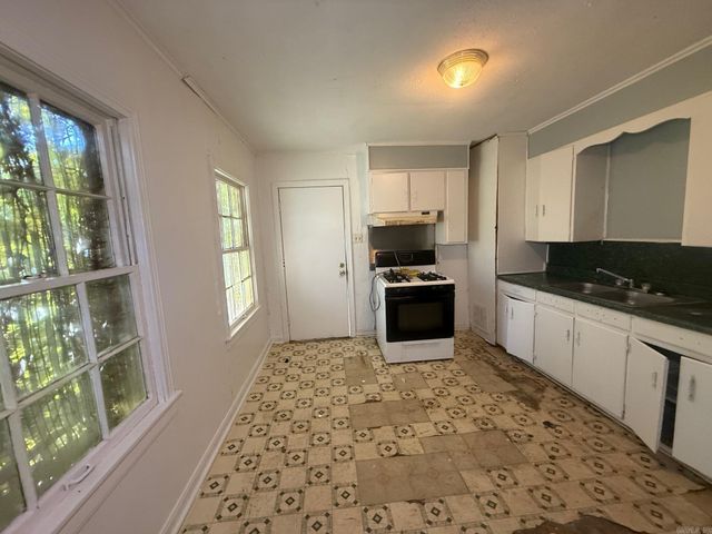 310 W 24th Avenue, Pine Bluff, AR 71601