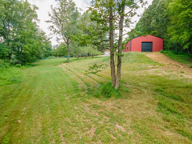 812 Good Hope Rd, Leoma, TN 38468