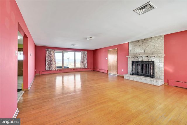 263 EISENHOWER RD, Palmyra, PA 17078