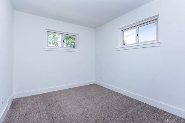 24865 Ridgecroft Avenue, Eastpointe, MI 48021
