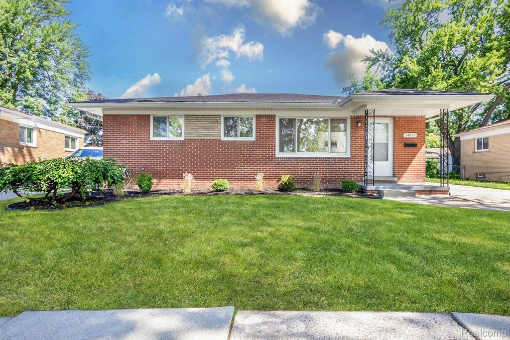 24865 Ridgecroft Avenue, Eastpointe, MI 48021