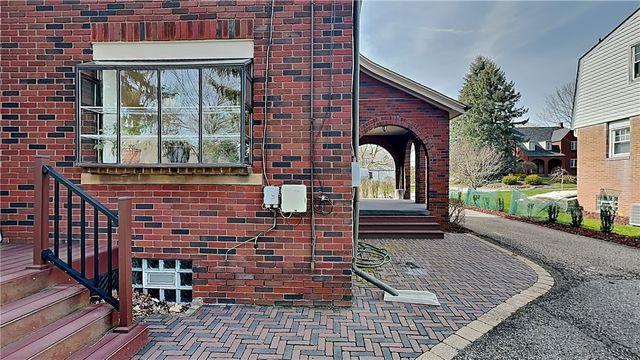 23 Oxford Road, Ben Avon Heights, PA 15202