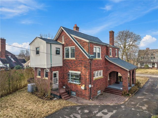 23 Oxford Road, Ben Avon Heights, PA 15202