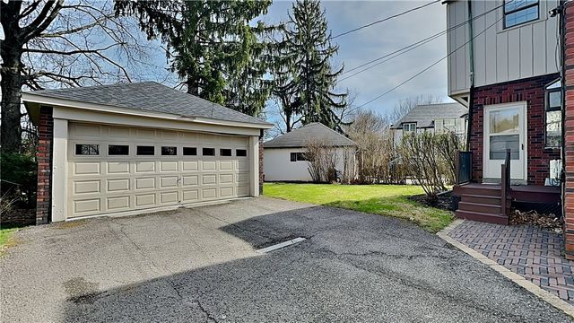 23 Oxford Road, Ben Avon Heights, PA 15202