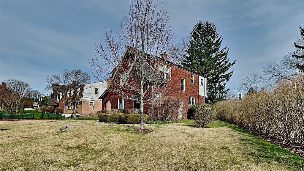 23 Oxford Road, Ben Avon Heights, PA 15202