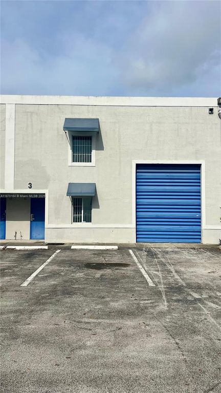 10780 NW 138th St D3, Hialeah Gardens, FL 33018