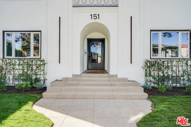 151 N Swall Drive 1, Beverly Hills, CA 90211