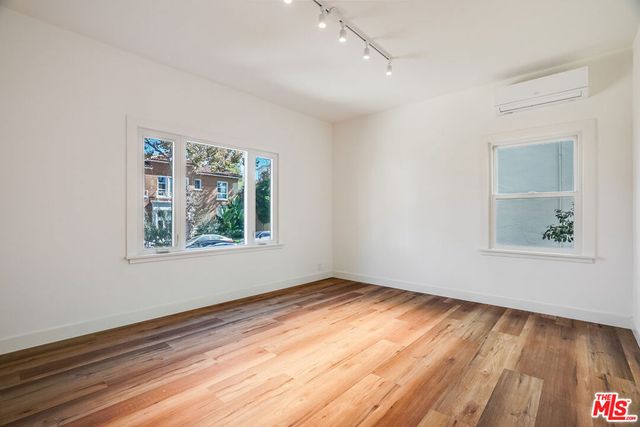 151 N Swall Drive 1, Beverly Hills, CA 90211
