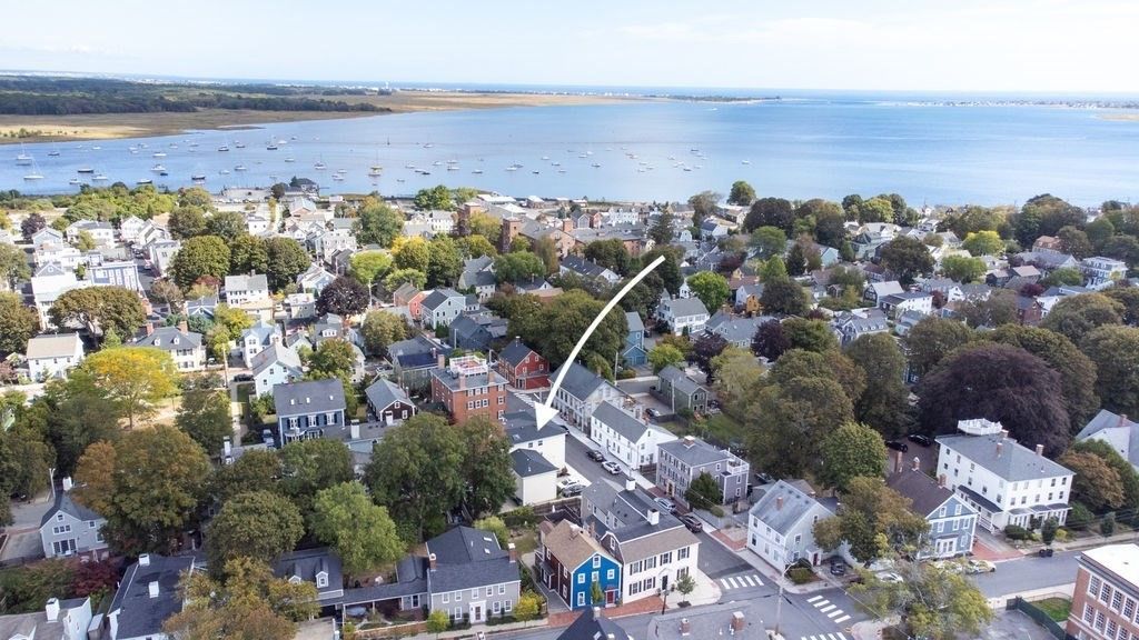 58 Lime St 5, Newburyport, MA 01950