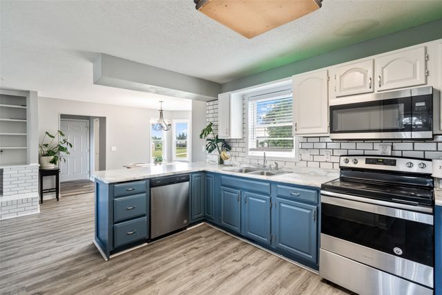 6893 NE Rising Sun Drive, Pleasant Hill, IA 50327