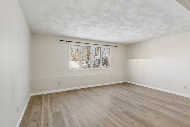 18 Cranston Cir, Woburn, MA 01801